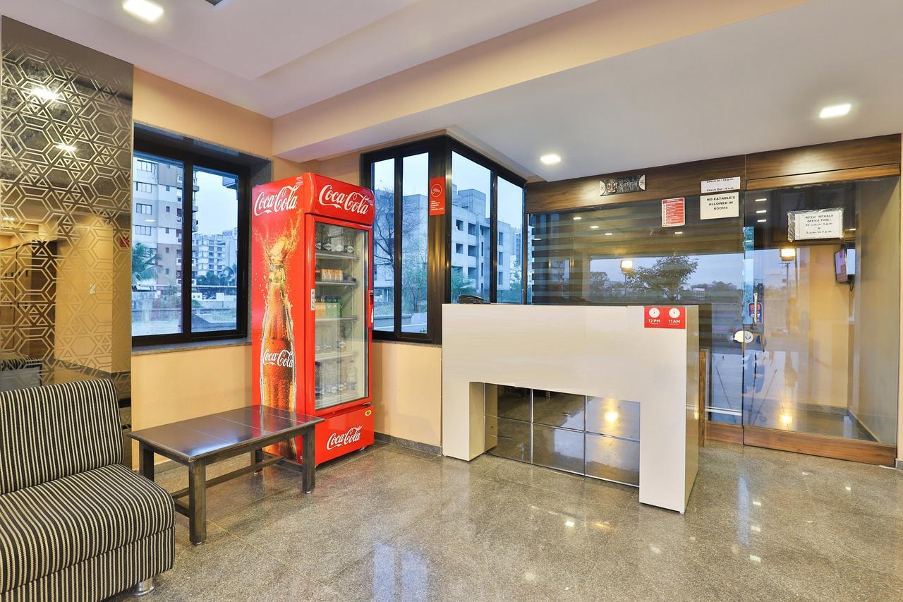 Royal Rituals Hotel Surat Exterior foto