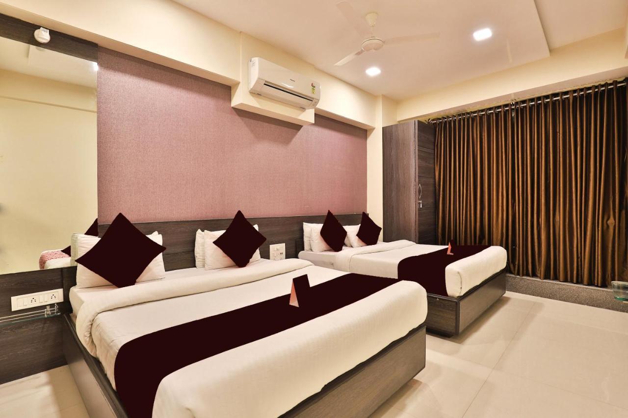Royal Rituals Hotel Surat Exterior foto